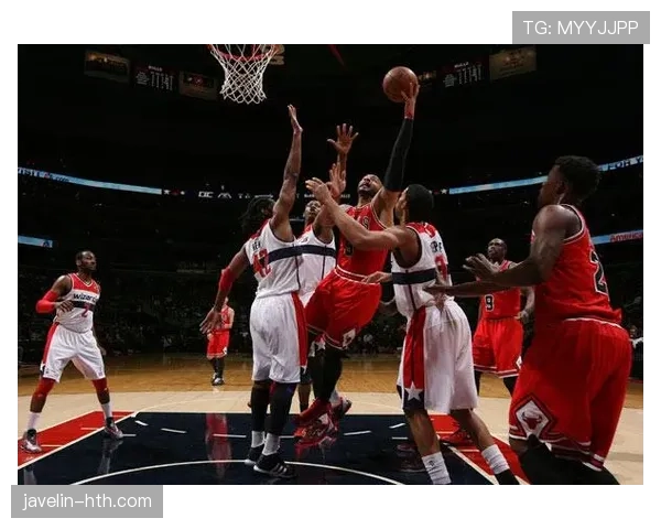 布泽尔内线强攻破坏防守节奏提升球队篮板控制